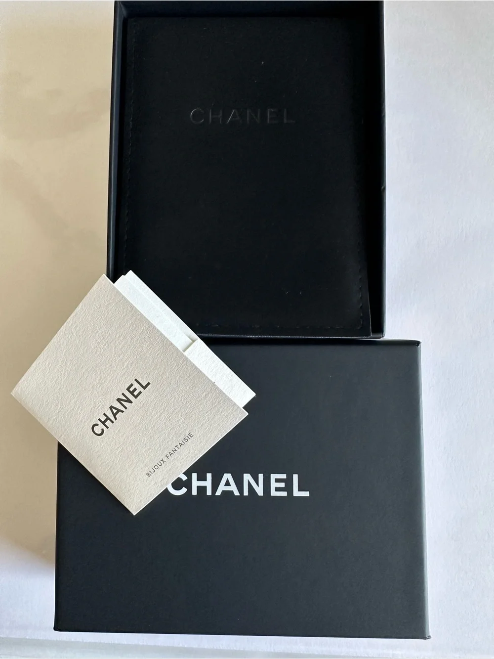 CHANEL 2023 A23B Gold-Tone Black Square CC Pendant Chain Necklace Full Set